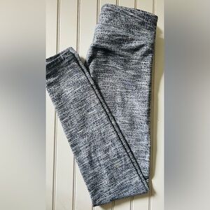 IVIVVA by LULULEMON girls size 12 grey leggings